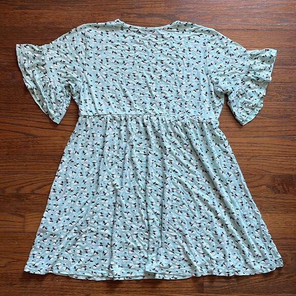 Boohoo Plus Ditsy Floral Smock Dress - Picture 5 of 5